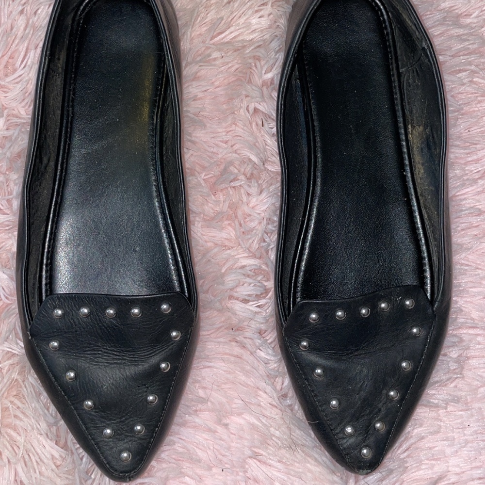 Yosi Sama flats